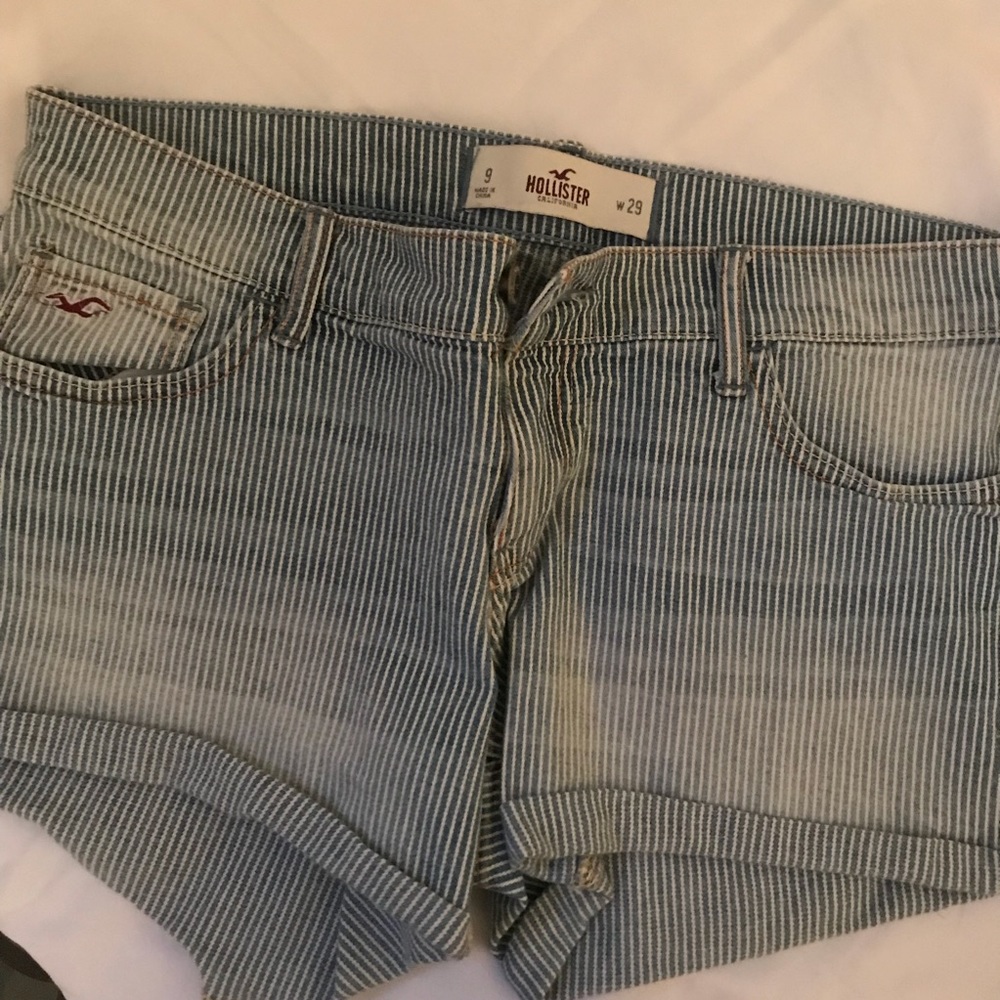 Hollister Denim Shorts - Picture 2 of 6